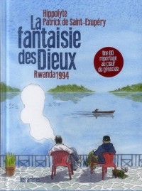 deux hommes de dos, assis sur une veranda, face à une lagune et des collines ver