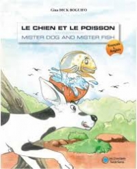 chien qui porte sur sa tête un bol avec un poisson dedans