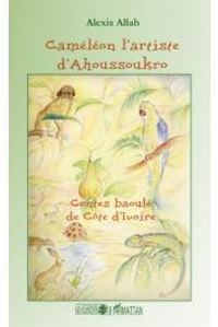 Des animaux se confondent avec un feuillage fin, dense et vert clair : un singe, un perroquet, un caméléon, un escargot, un furet. 