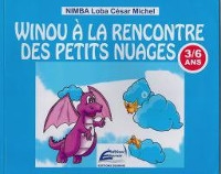 Un petit dragon violet sourit au milieu des nuages bleus